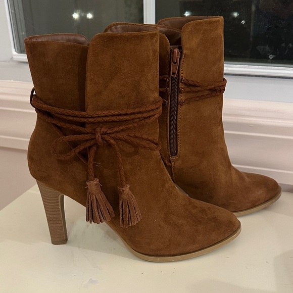 Universal Thread Shoes - Universal Thread Brown Suede Heeled Boots
